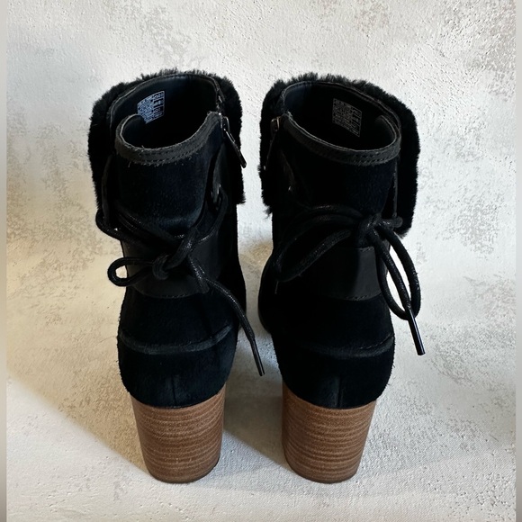 Ugg Women’s Kirke Stacked Heel Booties Black - Picture 6 of 13